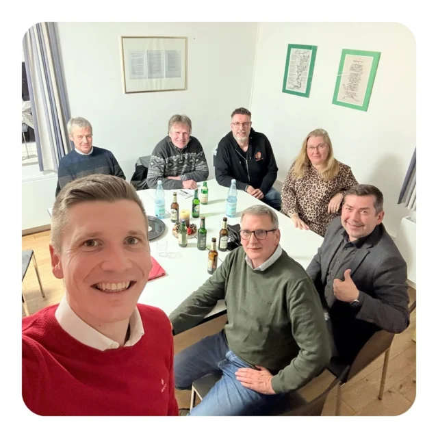 Gestern war ich zu Gast bei der CDU Ortsunion in Suttrop 😊  In gemütlicher Atmosphäre durfte ich meine Ideen und mich näher vorstellen. Danke für die Einladung und den tollen Austausch! 🙌 #CDU #Suttrop  #Spinnrath2025 #StadtWarstein